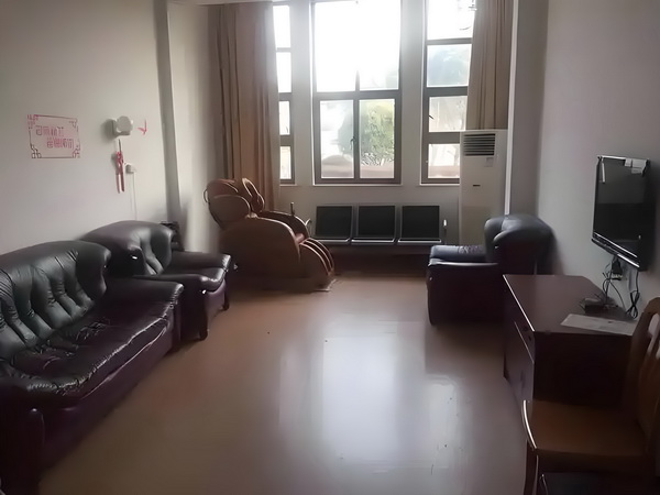 落户深圳需要什么条件2025_2025上海城市形象片焕新发布：上海新一刻，城市因你更美好 海城市形象间：住空化居适老