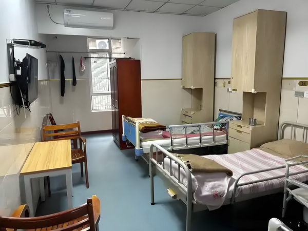 深圳找到工作就落户_姜文被困在一个什么东西里 一个什么东么要打仗为什